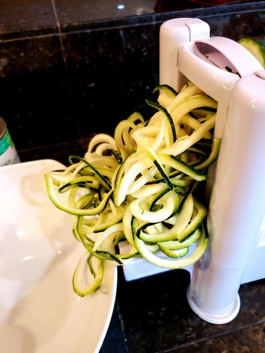 zucchini noodles Plant based recipes, vegan zucchini noodles with pesto, plant based diet, vegan diet, vegan recipes, vegan foods, vegan pasta 