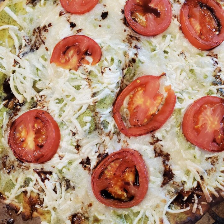 Vegan Pesto and Tomato Pizza 