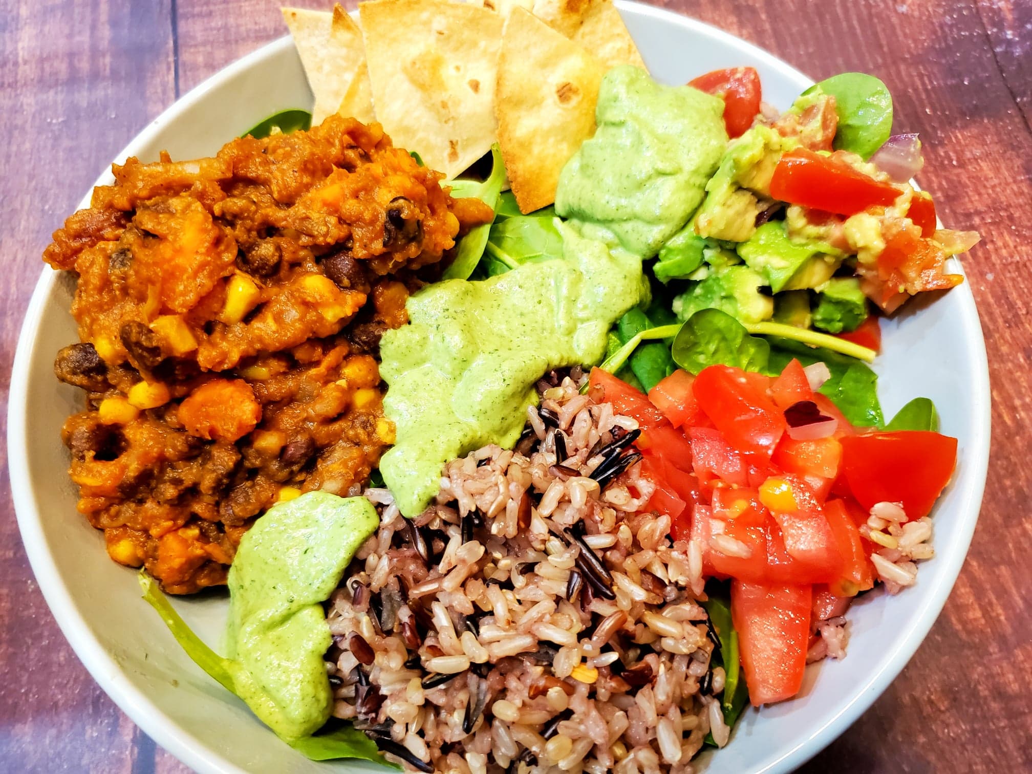 https://cleanfoodmama.com/wp-content/uploads/2021/05/Sweet-Potato-and-Black-Bean-Burrito-Bowl.jpg